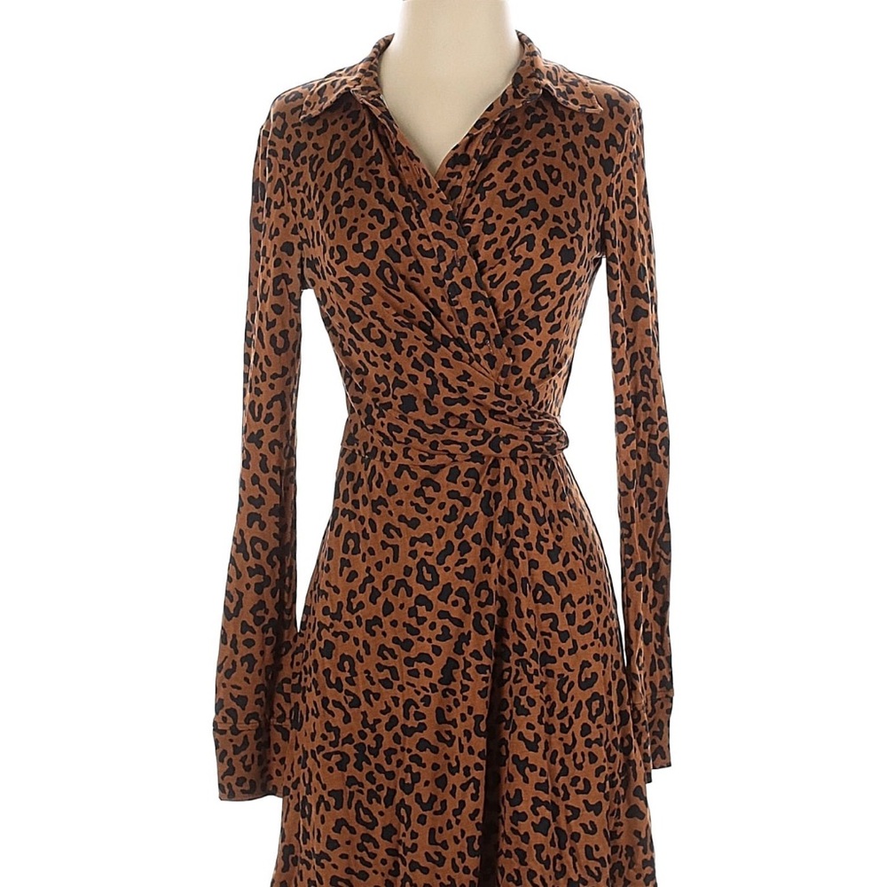 Vintage DVF Leopard Print Wrap Dress 100% Silk Long Sleeve Size 8